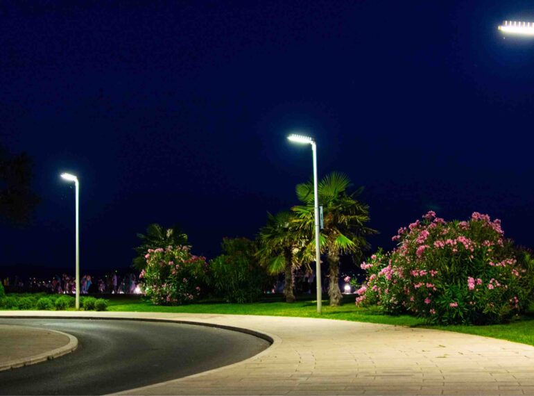 Energy-efficient solar outdoor lighting system for streets, parks, and remote sites